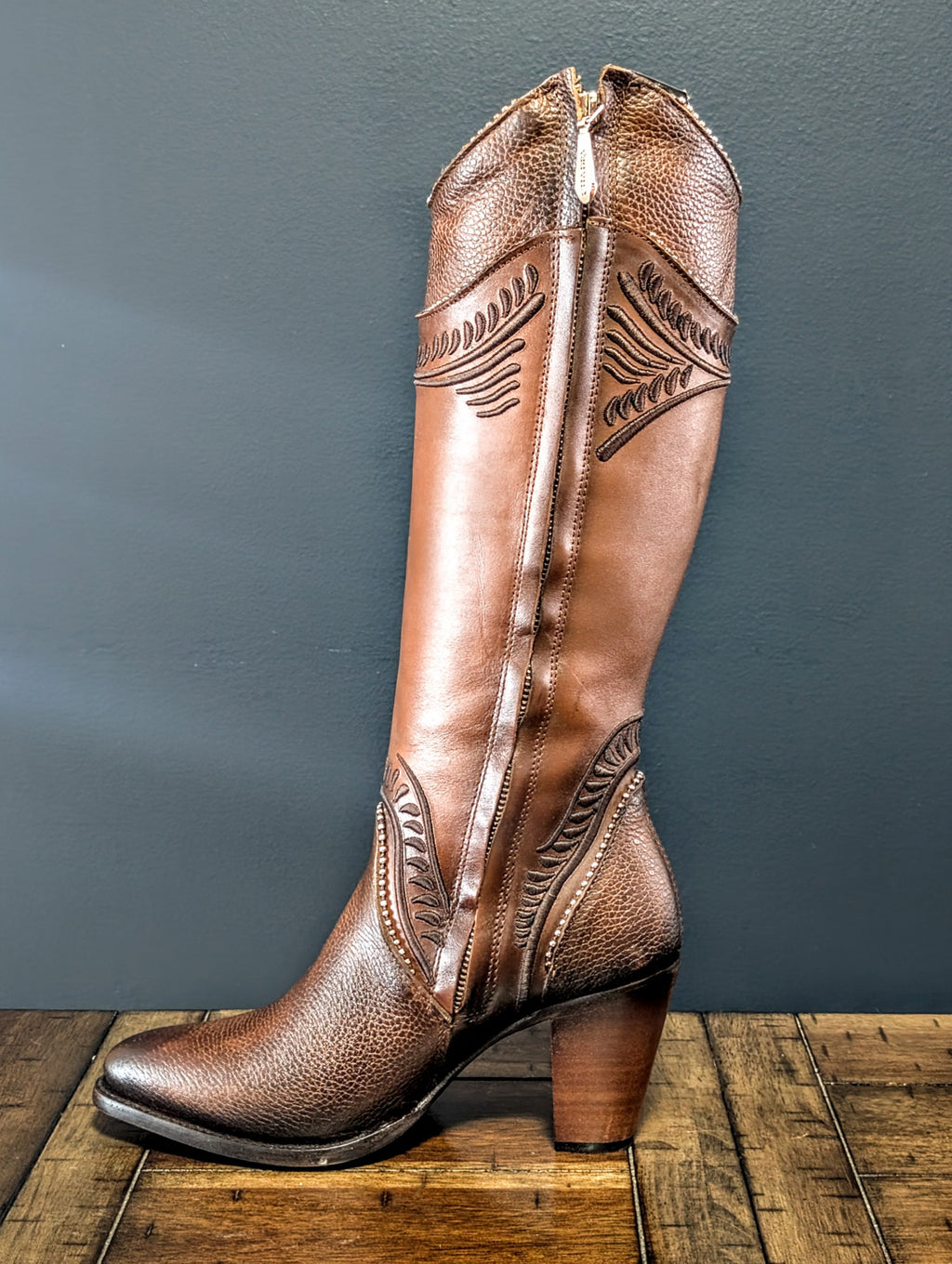 Bota Color Chocolate en punta redonda