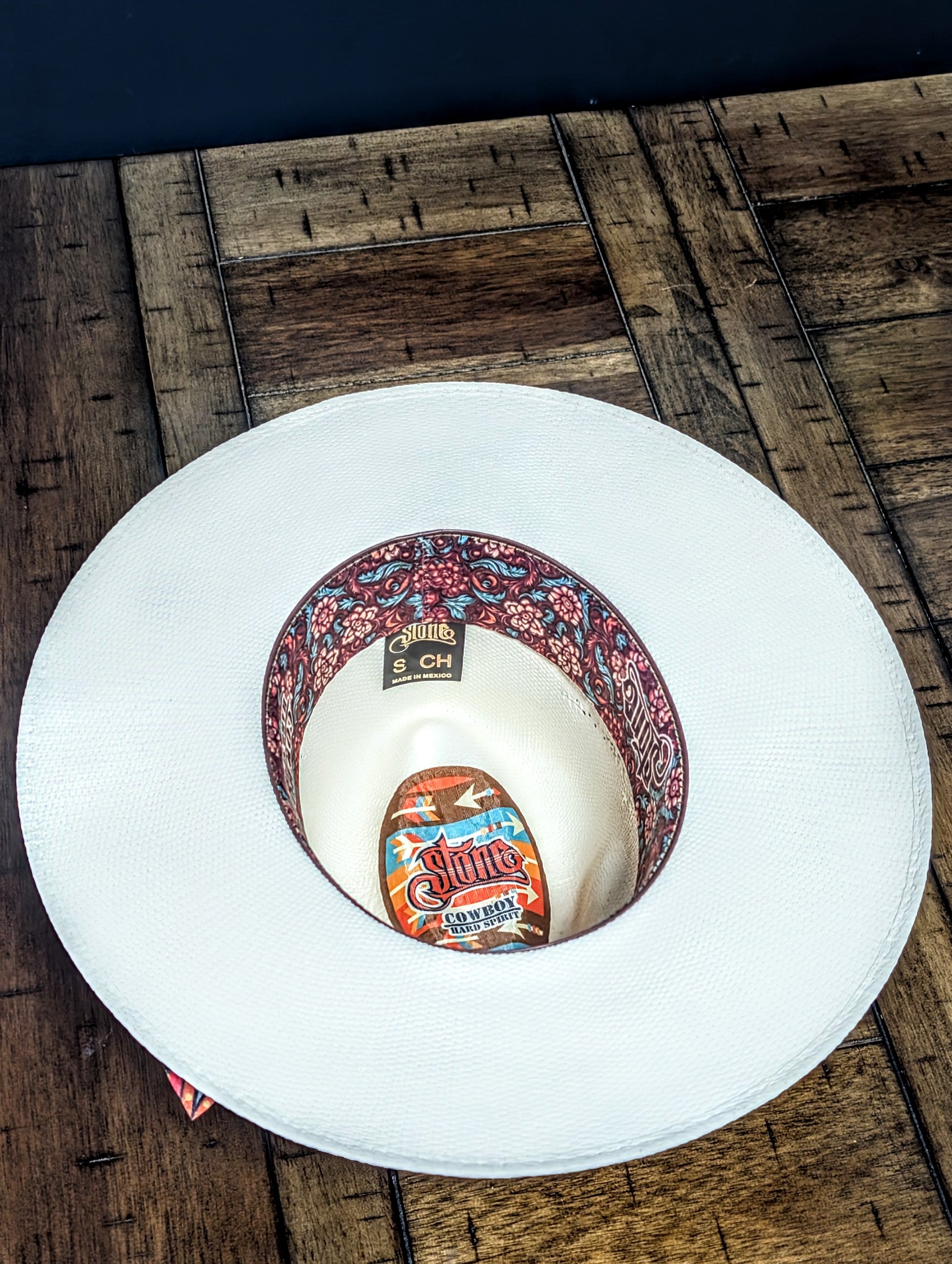 Explorar Natural Stone Taiwan