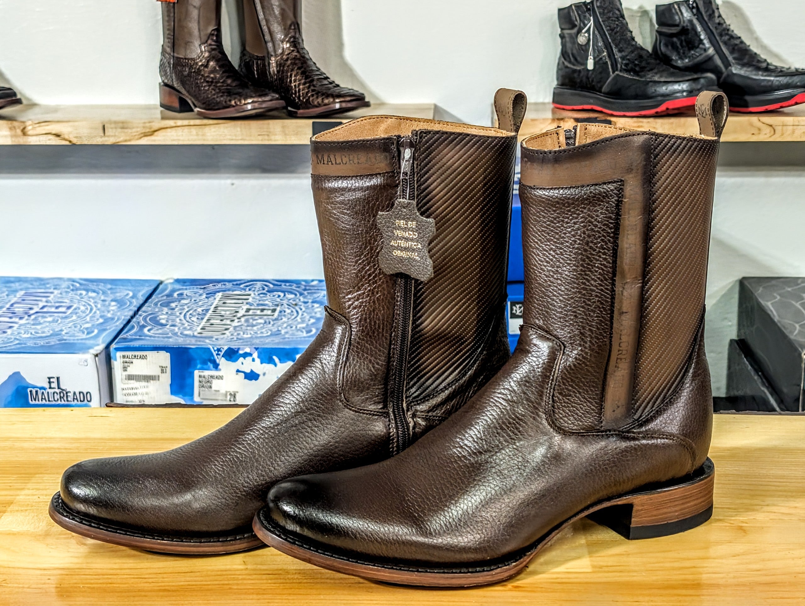 El Malcreado Adonis Venado Color Brandy