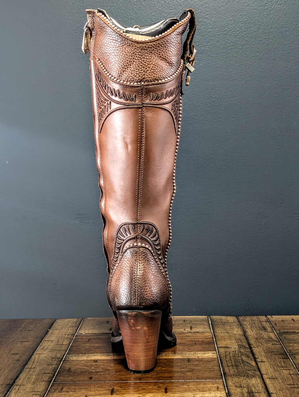 Bota Color Chocolate en punta redonda