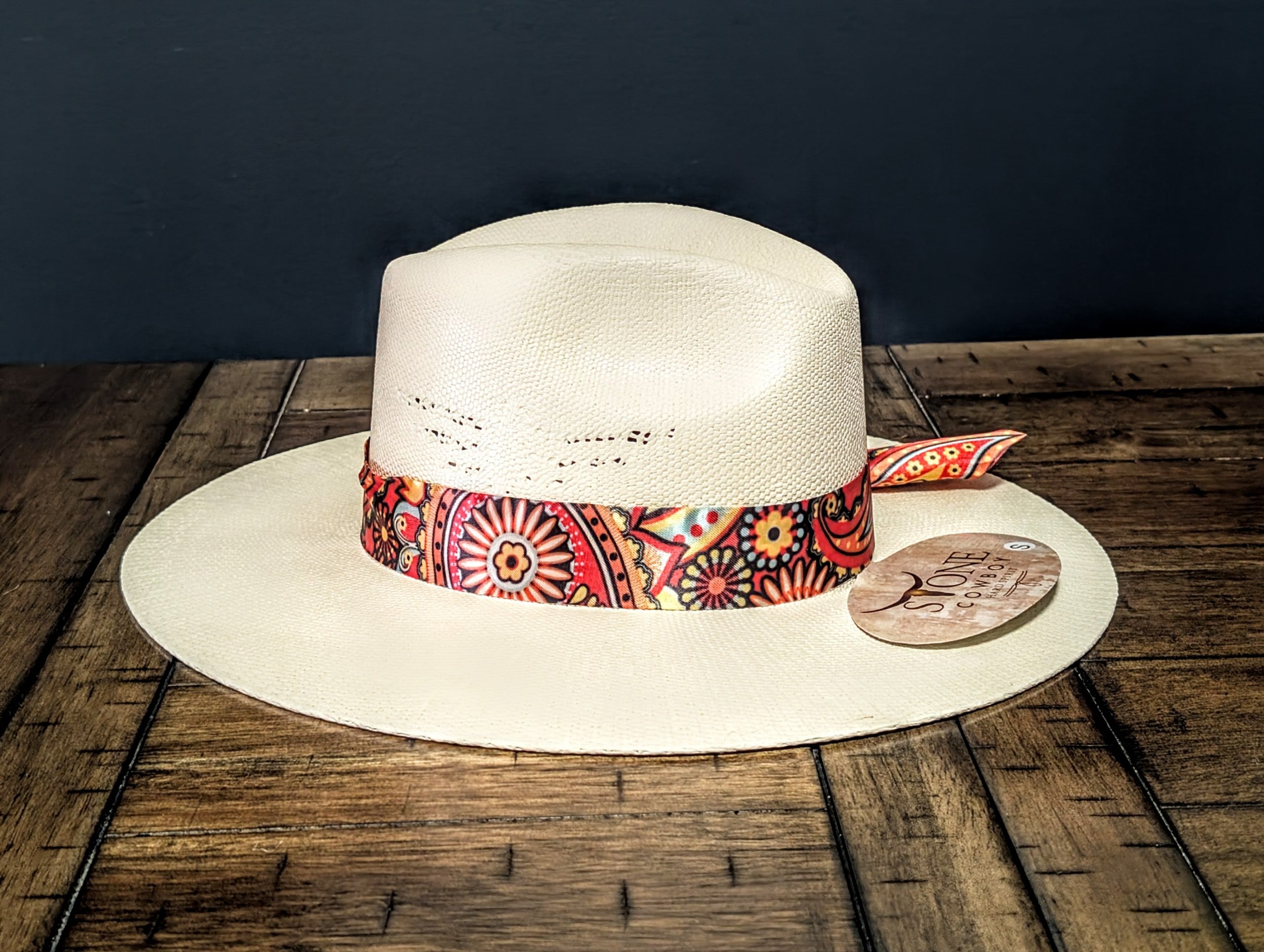 Explorar Natural Stone Taiwan