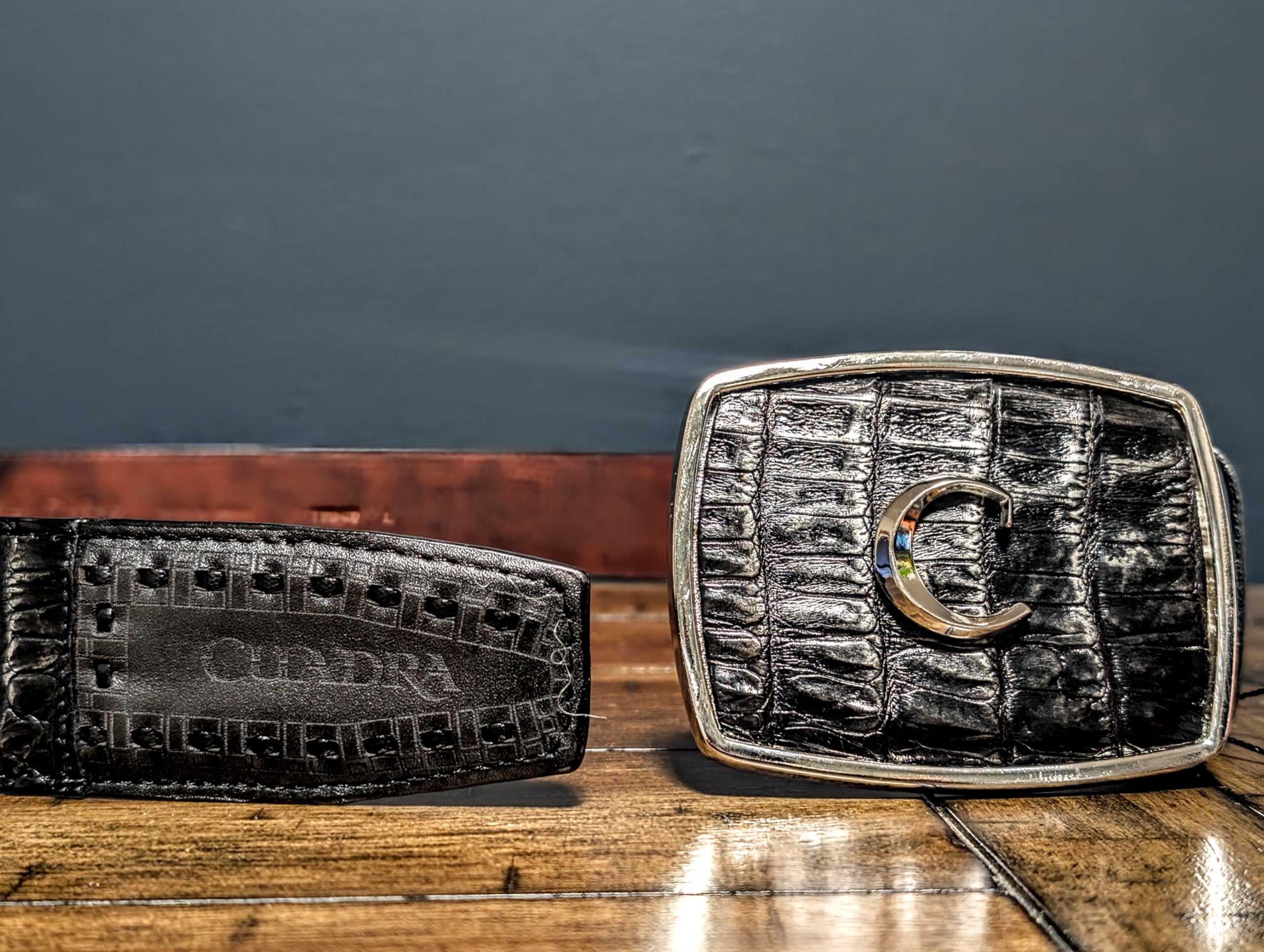 Cinturón Ultra Exótico Cayman Cuadra