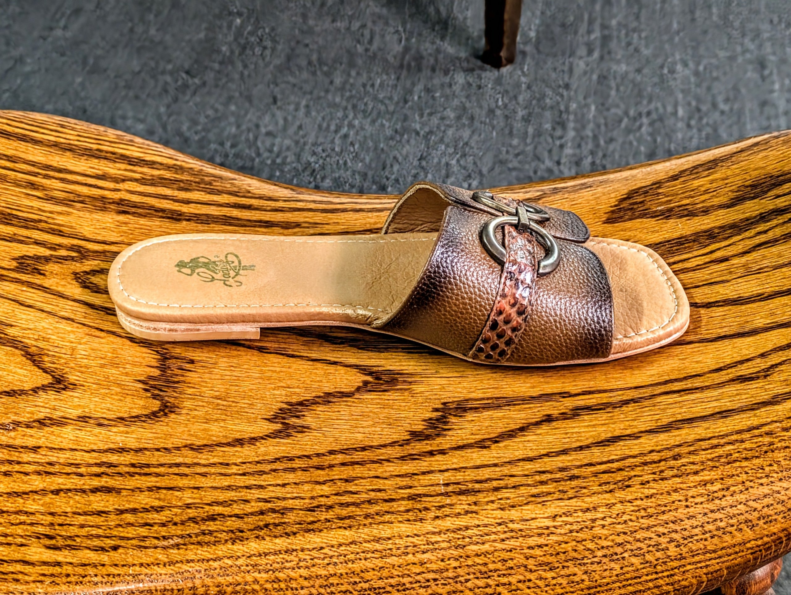 Sandalias para dama modelo Mallorca en Pitón Miel