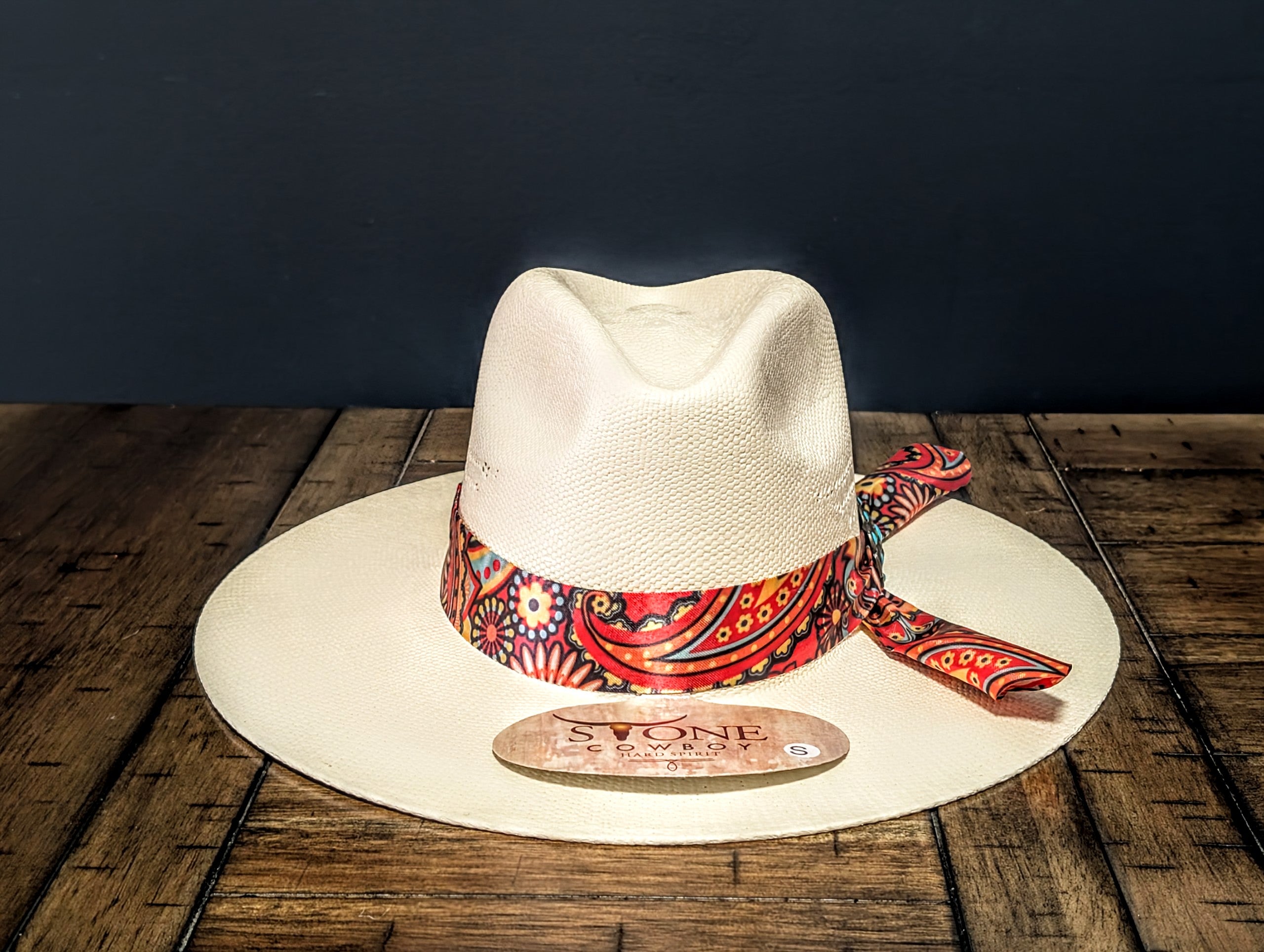 Explorar Natural Stone Taiwan