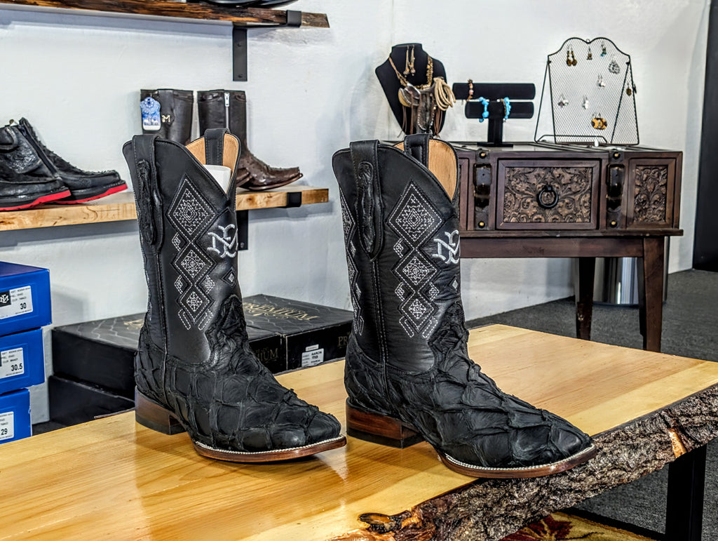 El Malcreado Botas de Pescado Color Negro